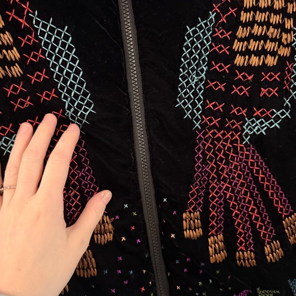 Farm Rio Black Embroidered Reversible Puffer Jacket Toucan Velvet Medium NEW - Picture 4 of 11